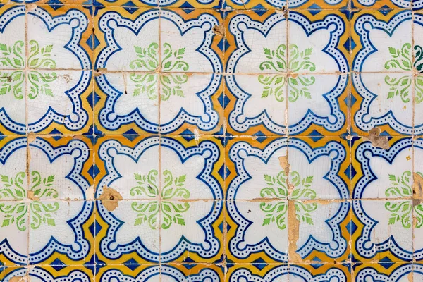 Typische traditionele keramische tegels "azulejos" van de Algarve — Stockfoto