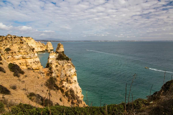 "Ponte da Piedade "en los acantilados del Parque Nacional en Lagos —  Fotos de Stock