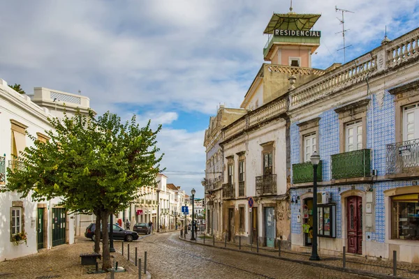 塔维拉在葡萄牙的街道上的意见 — 图库照片