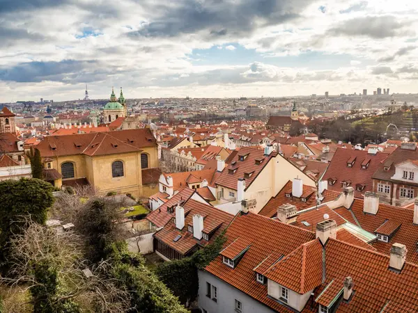 Vue du Vieux Prague depuis le Château de Prague — Photo