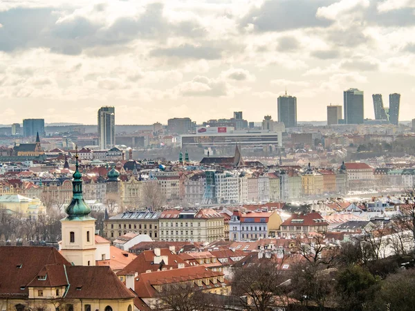 Vista de Praga Vieja desde el Castillo de Praga — Foto de Stock