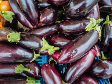 Taze meyve ve sebze sokak piyasada