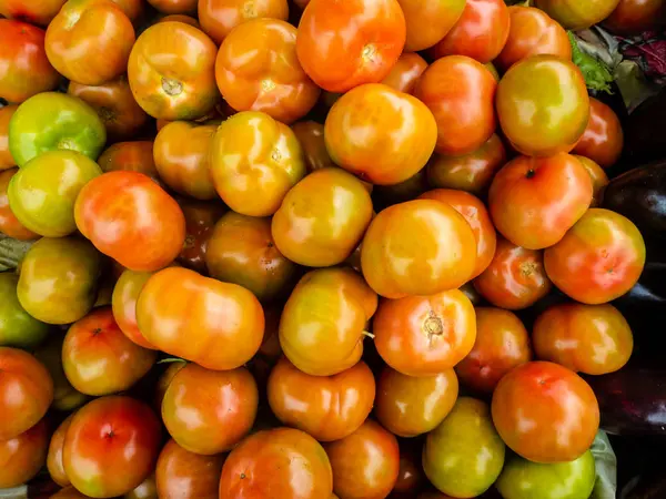 Fresh fruits and vegetables on the street market — Stock Photo, Image