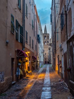 Sonra yağmur Alghero'da, Sardinya Adası