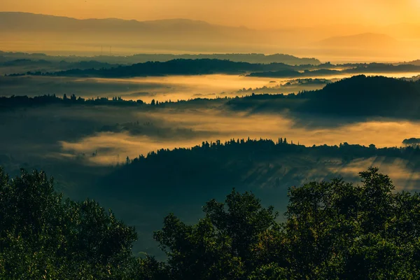 Úsvit nad ostrovem Korfu v Jónském moři — Stock fotografie