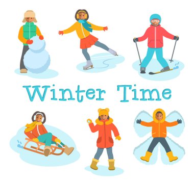 Afrikalı çocuklar kar kış açık hava oyunları oynar.