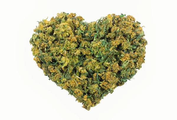 Marihuana in Herzform — Stockfoto