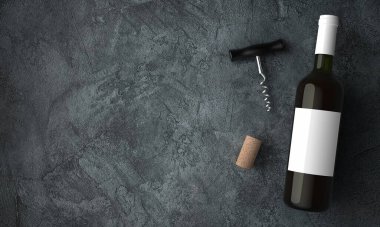 Taş zeminde şarap şişesi üst görünümü