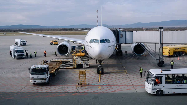 Μόσχα Ρωσία Οκτωβρίου 2019 Boeing 777 200Er Iraero Airlines Gate — Φωτογραφία Αρχείου