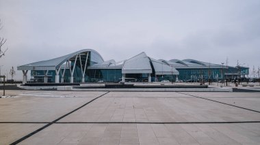 Rostov, Don / Rusya - 10 Ocak 2020: Platov Havaalanı, Don 'da. Bir kış gününde yolcu terminali