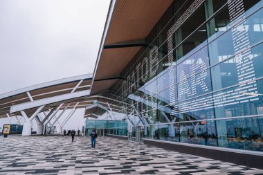 Rostov, Don / Rusya - 10 Ocak 2020: Platov Havaalanı, Don 'da. Bir kış gününde yolcu terminali