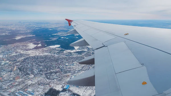 Sankt Petersburg Rosja Marca 2020 Widok Skrzydła Okna Samolotu Starcie — Zdjęcie stockowe