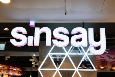 Saint Petersburg, Rusya 'daki Galeria Alışveriş Merkezi' ndeki Sinsay mağazası