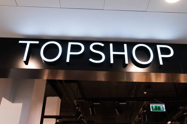 Topshop Topman Store Galeria Shopping Mall Saint Petersburg Russia Topshop — стоковое фото