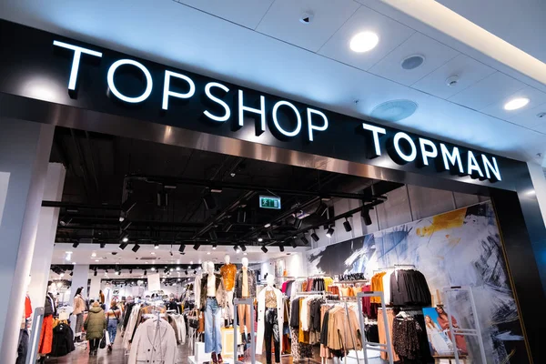 Sklep Topshop Topman Galerii Handlowej Sankt Petersburgu Rosja Topshop Jest — Zdjęcie stockowe