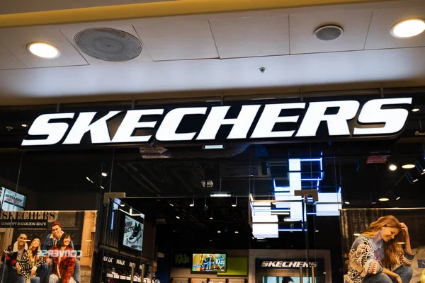 Sklep Szkicowniczy Galerii Handlowej Petersburgu Rosja Skechers Usa Inc Amerykańska — Zdjęcie stockowe