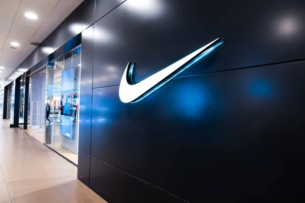 Магазин Nike Торговом Центре Galeria Санкт Петербурге Россия Nike Американская — стоковое фото