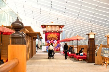 Tokyo, Japonya: Haneda Havalimanı HND 'deki Nihonbashi Köprüsü, Yoshino servisinden küçültülmüş kopya