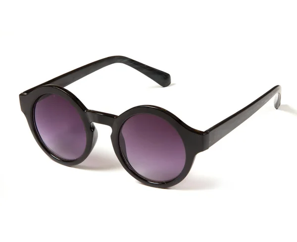 Óculos de sol elegantes com óculos roxos redondos — Fotografia de Stock