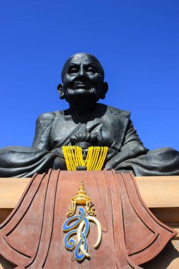 Yakın plan Luang Phor Tuad Heykeli Wat Huai Mongkhon, Hua Hin