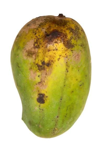 Närbild enda gula mango isolerad på vit bakgrund — Stockfoto