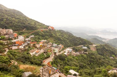 Tayvan dağda Jiufen Köyü hillside binalar görüntülemek