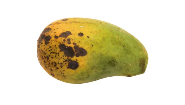 Beyaz arka plan üzerinde izole tek sarı mango