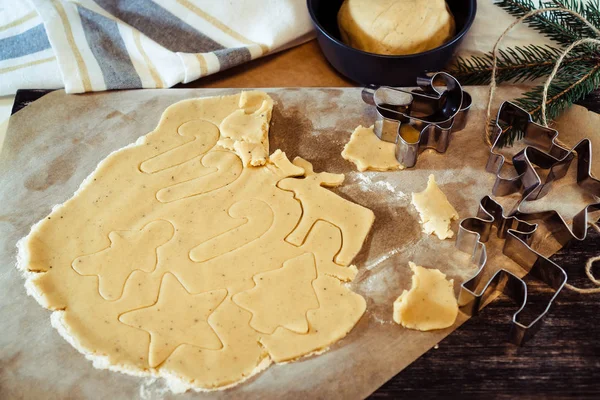 Noel ağacı balmumu kağıt üzerinde tatlı hamur tabakasında olurdu..