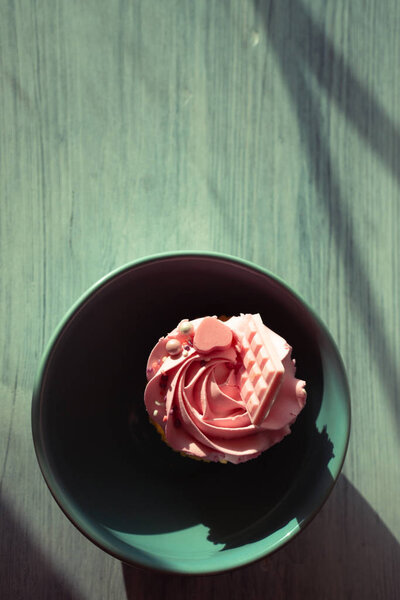 Выпечка со сливками для вечеринки или детского праздника
