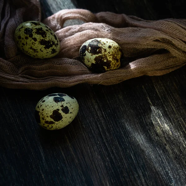 Bıldırcın Yumurtalı Paskalya Besleyici Gıdalar Proteinlerle Dengeli Gıdalar — Stok fotoğraf