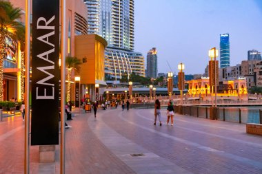 Dubai, Birleşik Arap Emirlikleri... 23 Mart 2020: Dubai şehir merkezi COVID-19 salgınını önlemek için sterilizasyon programı nedeniyle neredeyse boş. Hükümetin salgına karşı kararı.