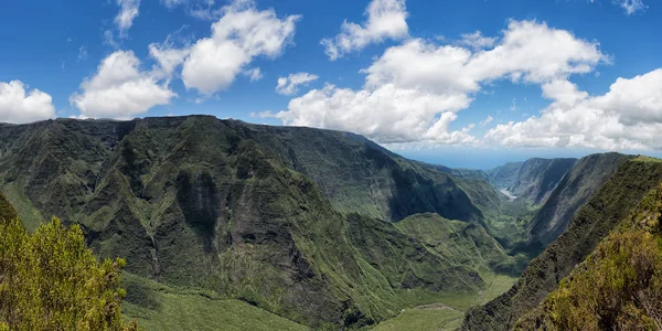 Isola della riunione, oceano indiano: montagne cirque chiamato "belvedere du nez de boeuf ". — Foto Stock