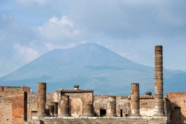 Vezüv Volkanı tarafından yok edilen Pompei 'nin antik Roma kalıntıları Unesco' nun dünya mirası listesine yazılmıştı..