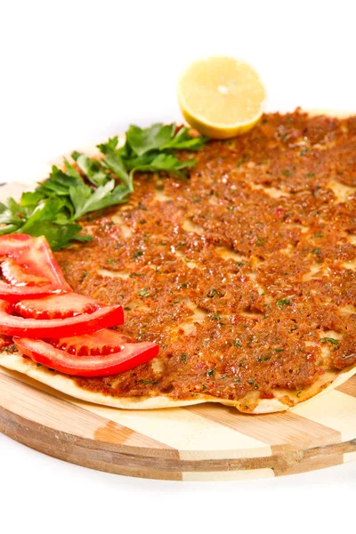 Турецька піци (lahmacum ) — стокове фото