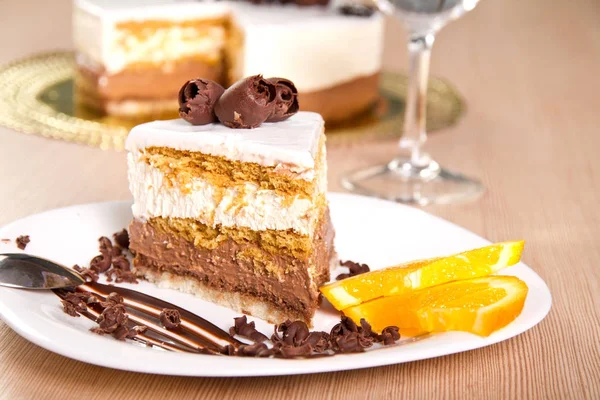 Kuchen mit Schokolade und Orange — Stockfoto