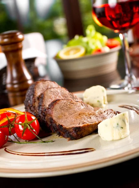 Beef tournedo with cream blue cheese — Stock Photo, Image