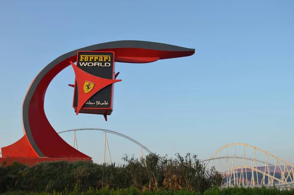 Ferrari dünya Exteriaors , Yas Adası'nda Abu Dabi bir eğlence parkı