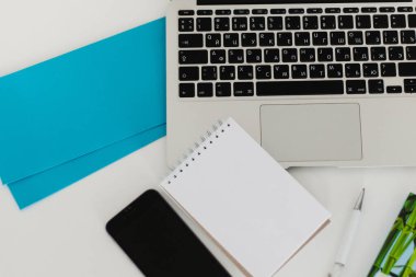 Laptop, Menajer, Serbest Çalışan Kız, İnternet Kullanımı