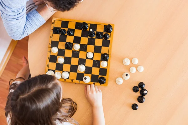 Girl Dad Play Game Home Chess Puzzle Brain Development Mental — Stock Photo, Image