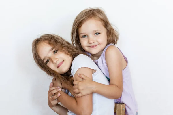 Two Girls Sisters Hugging Each Other Relationships Communication Family Support — Stock Photo, Image