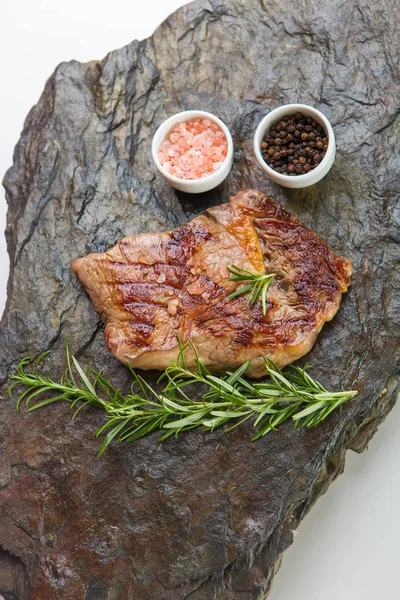 Bife Fresco Grelhado Com Ervas Imagem De Stock