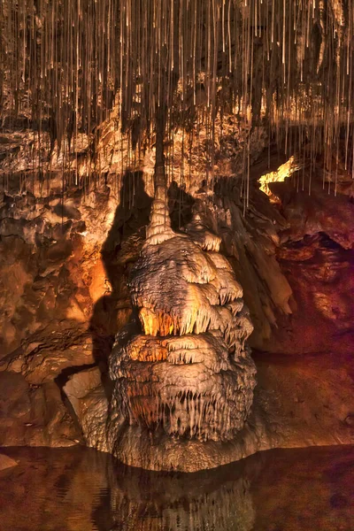 Grotte Chorange Mit Einzigartigen Spitzstalaktiten Süden Frankens — Stockfoto
