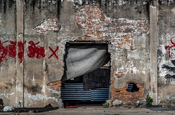Oude cement muur van Versleten verlaten oud gebouw, Destroye — Stockfoto