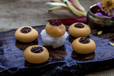 Geleneksel Tayland Tatlısı (Kanom Thai): Dakikadan yapılan Sanay Chan