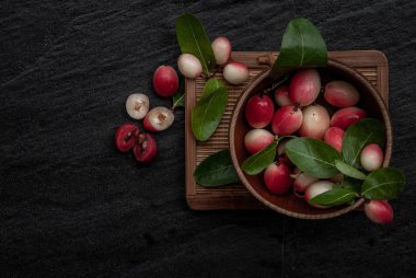 Bengal-kuşüzümü, Carandas-eriği veya Karonda meyvesi (Carissa caranda