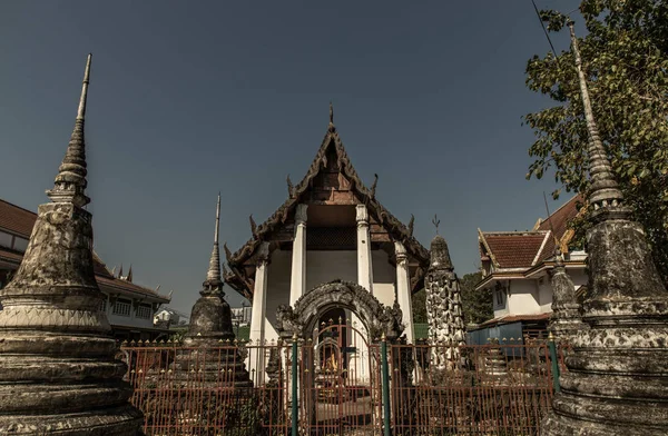 Schöne Architektur der Kapelle bei chong nonsi buddhistischen Tempel — Stockfoto