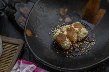 Japon geleneksel aperatifi: Warabi mochi 'nin yakın çekimi, Japonca 