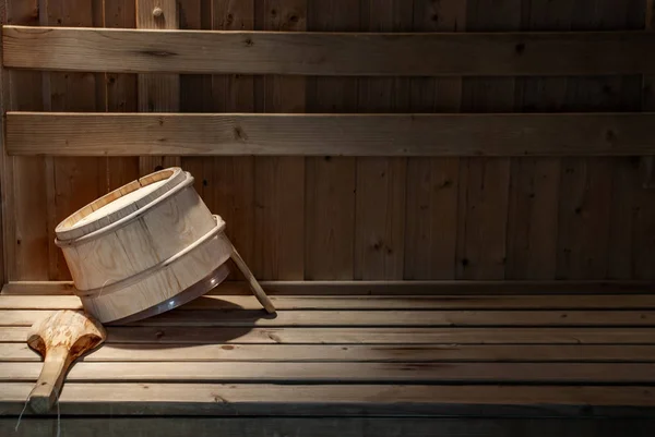 Detail des Eimers in der Sauna, Entspannungskonzept. — Stockfoto
