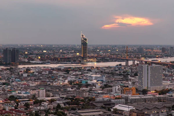 Bangkok Tayland Mayıs 2020 Bangkok Şehrinin Güzel Manzarası Akşamları Chaopraya — Stok fotoğraf