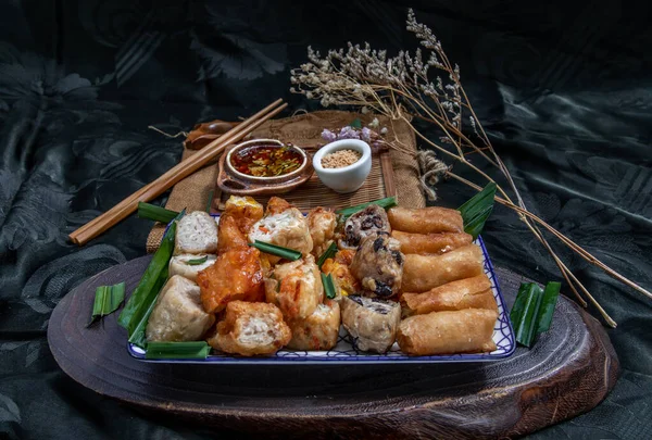 Many Vegetarian Food Fried Taro Rolls Taro Guangjian Deep Fried — Stock Photo, Image